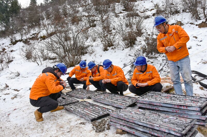 fb455525cea4430d9bfe81ac30db650e